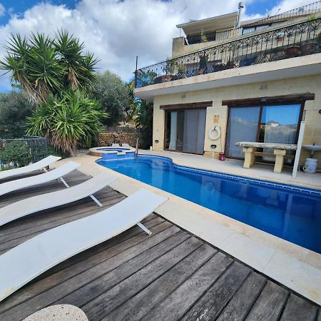 Sunny Gozo Getaway Pool & Easy Check-In Panzió Ghajn il-Kbira  Kültér fotó