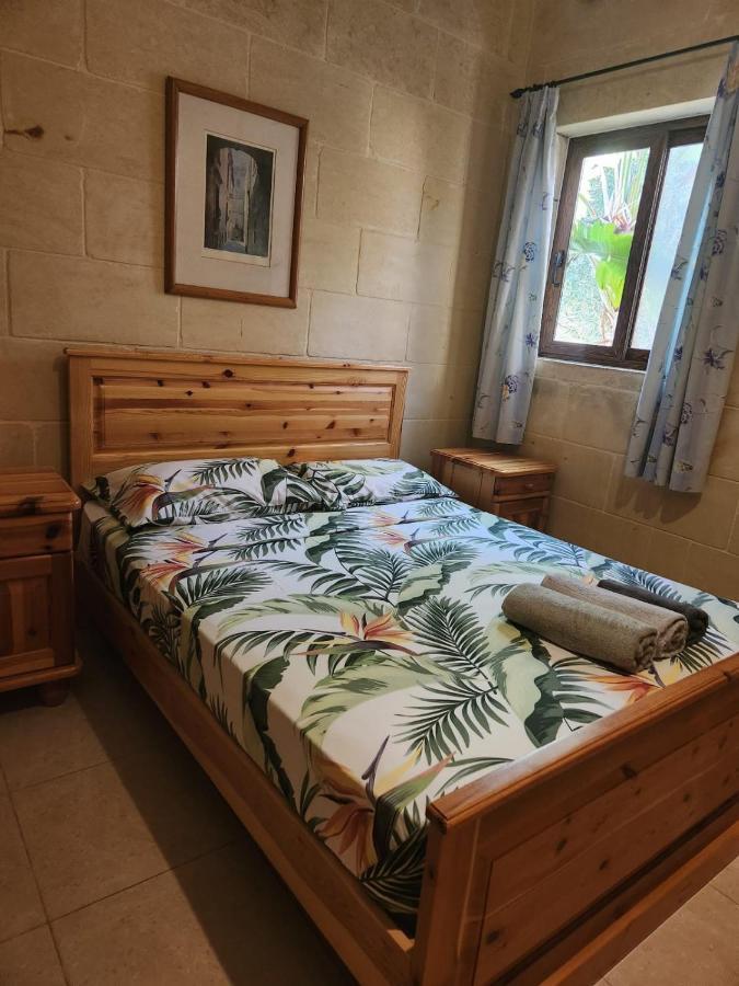 Sunny Gozo Getaway Pool & Easy Check-In Panzió Ghajn il-Kbira  Kültér fotó