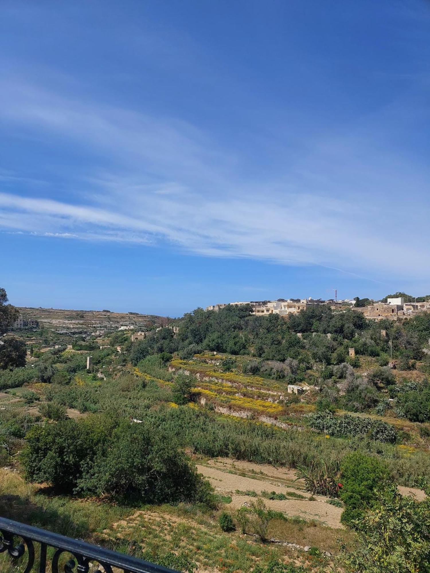 Sunny Gozo Getaway Pool & Easy Check-In Panzió Ghajn il-Kbira  Kültér fotó